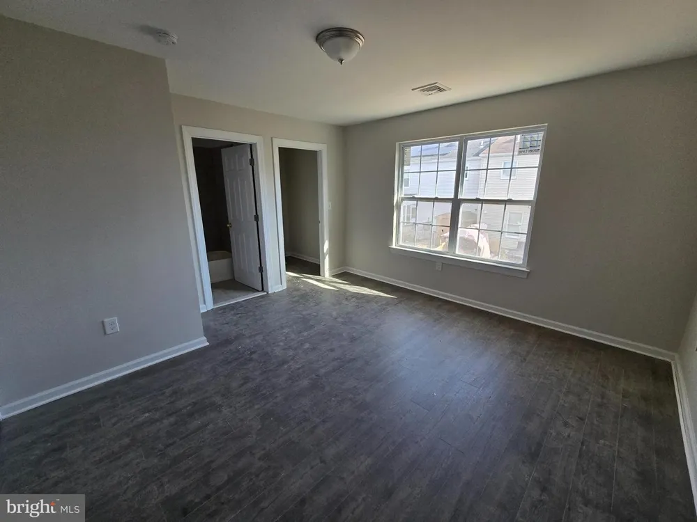 40 RUSSEL SMITH Lawrence, NJ 08648