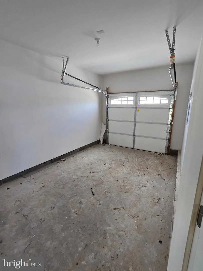 40 RUSSEL SMITH Lawrence, NJ 08648