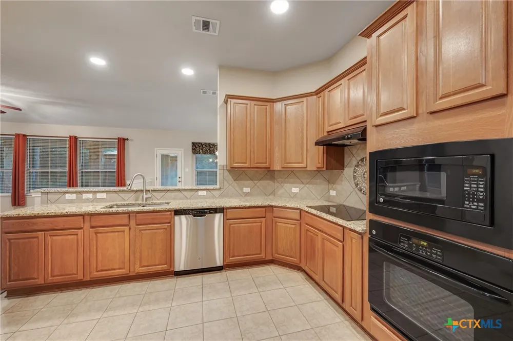 1036 San Pedro New Braunfels, TX 78132