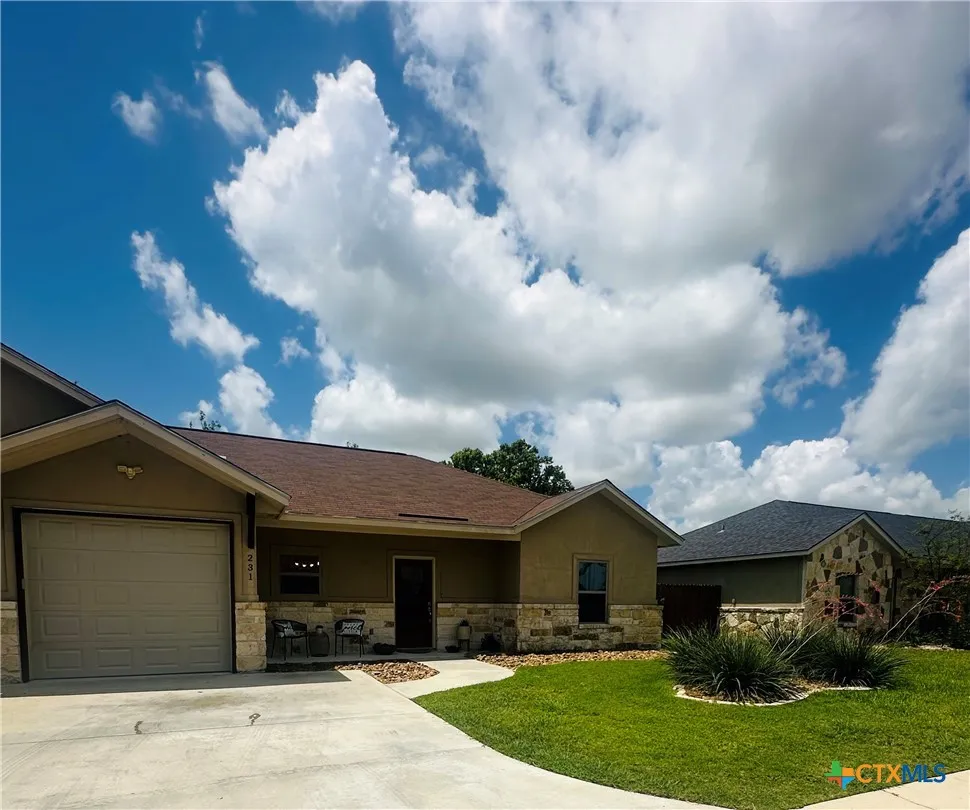 231 Navarro Xing Street #7B Seguin, TX 78155