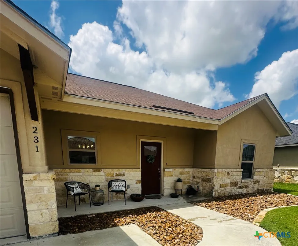 231 Navarro Xing Street #7B Seguin, TX 78155