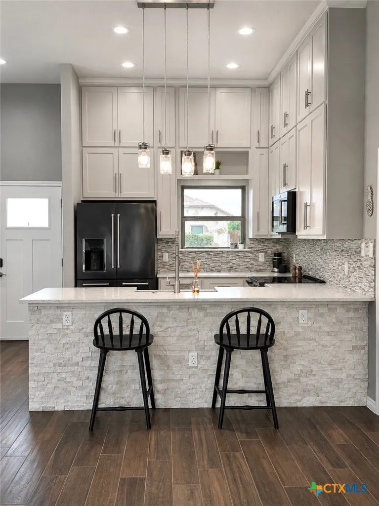 231 Navarro Xing Street #7B Seguin, TX 78155