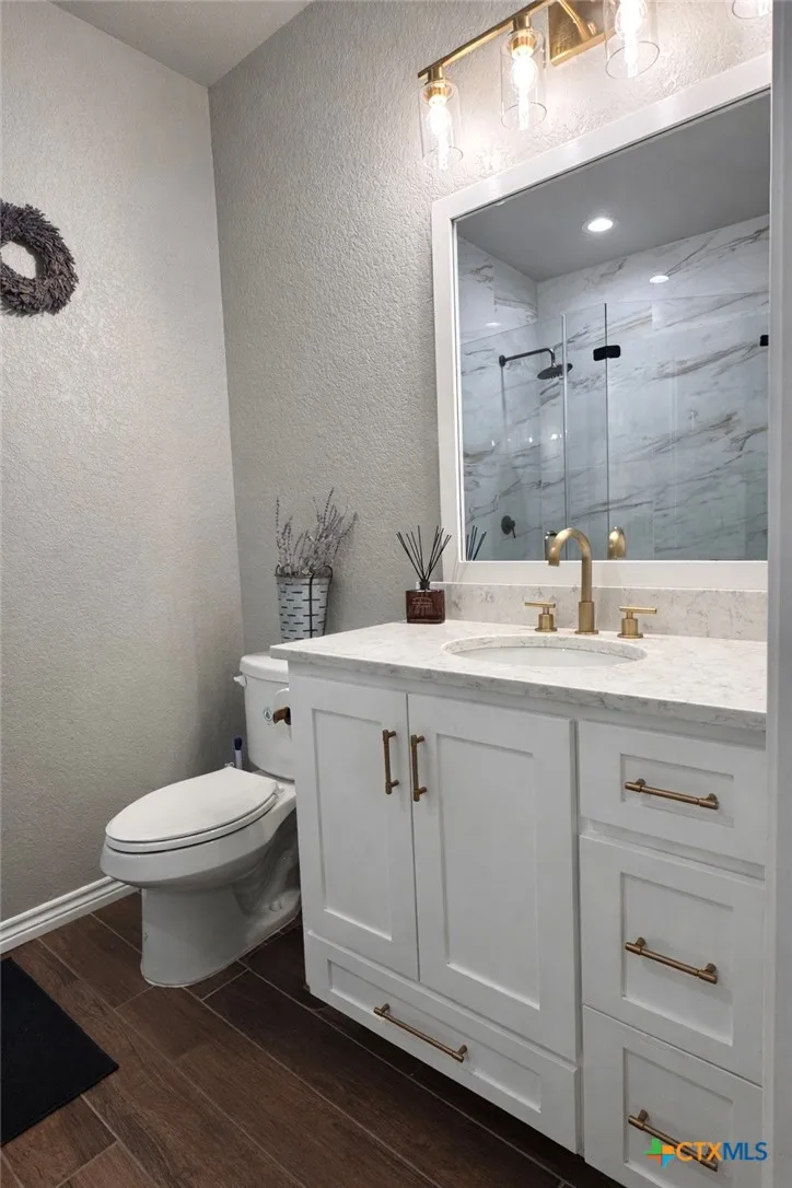 231 Navarro Xing Street #7B Seguin, TX 78155