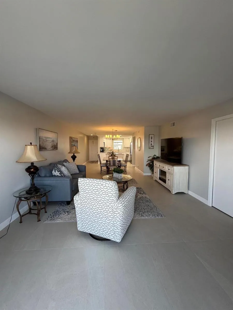 1160 Hillsboro Mile #604 Hillsboro Beach, FL 33062