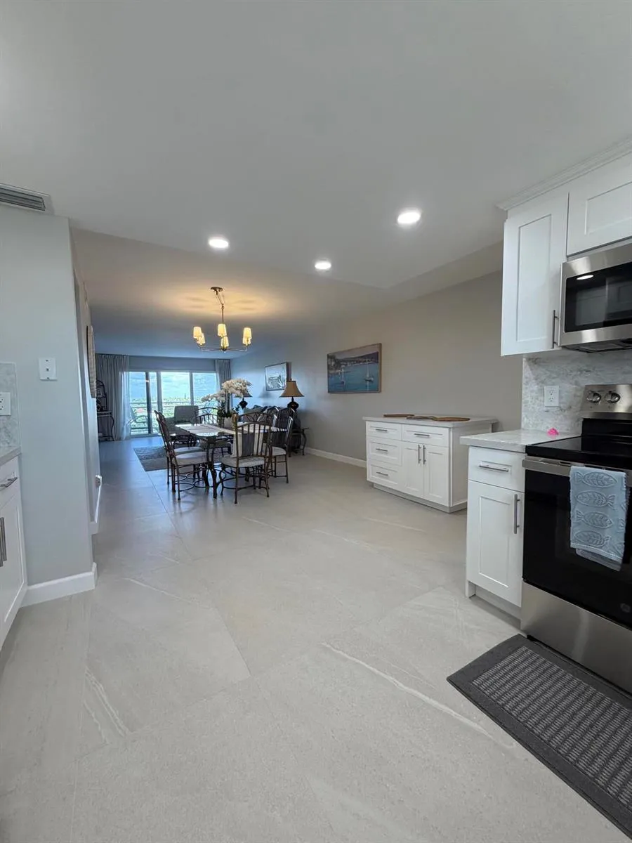 1160 Hillsboro Mile #604 Hillsboro Beach, FL 33062
