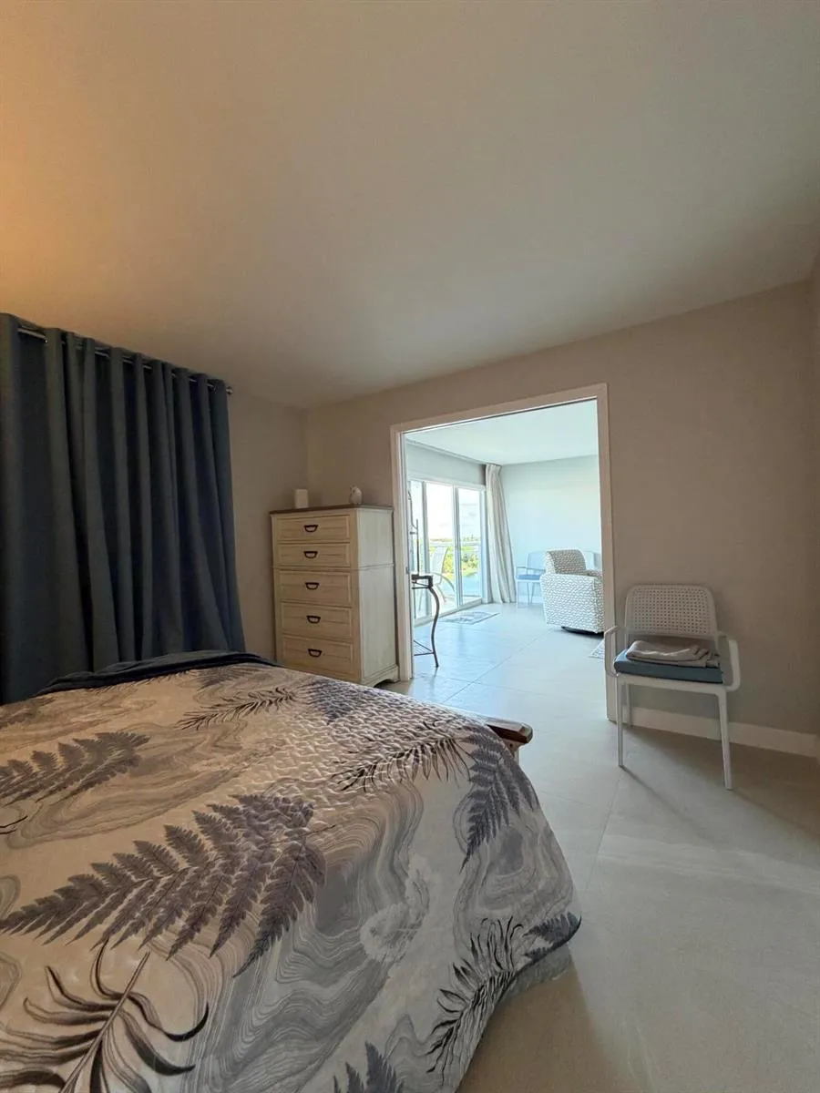 1160 Hillsboro Mile #604 Hillsboro Beach, FL 33062