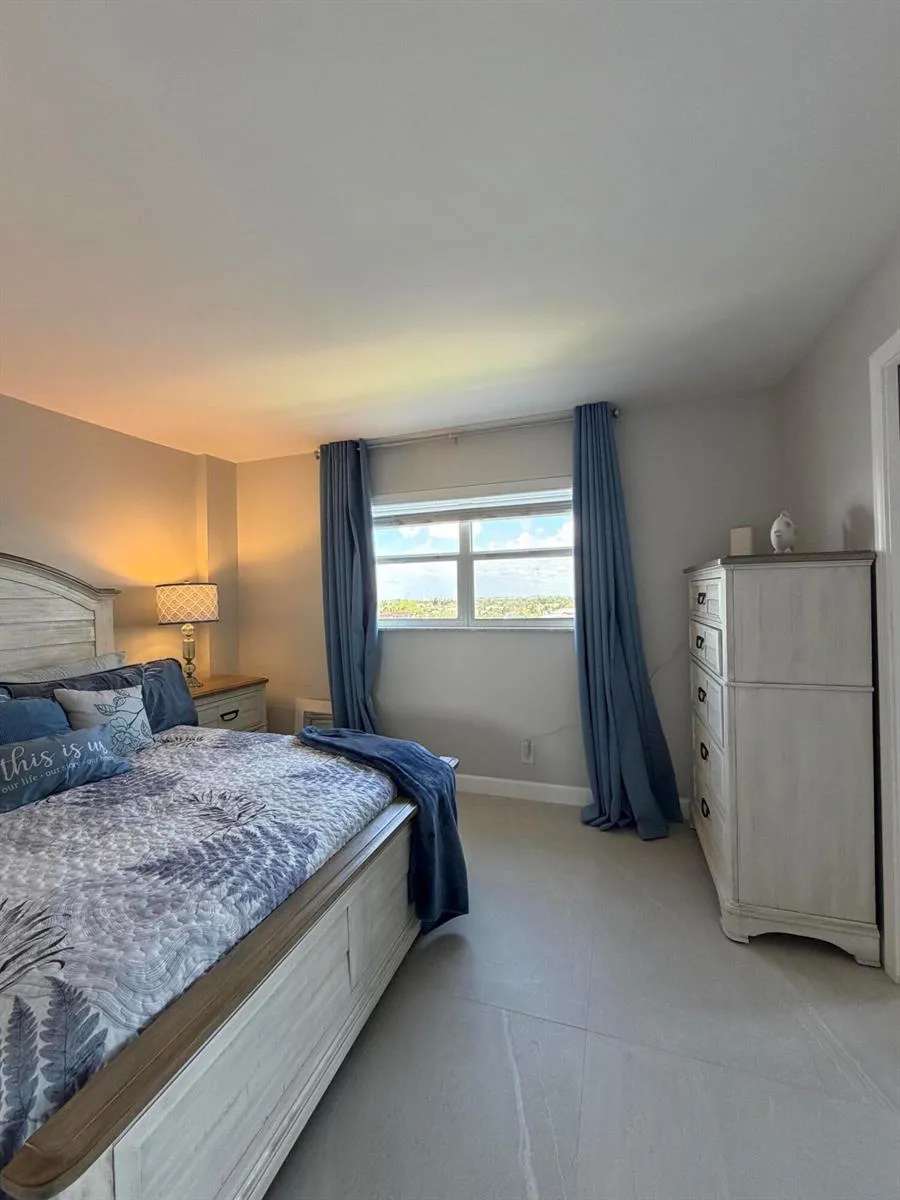 1160 Hillsboro Mile #604 Hillsboro Beach, FL 33062