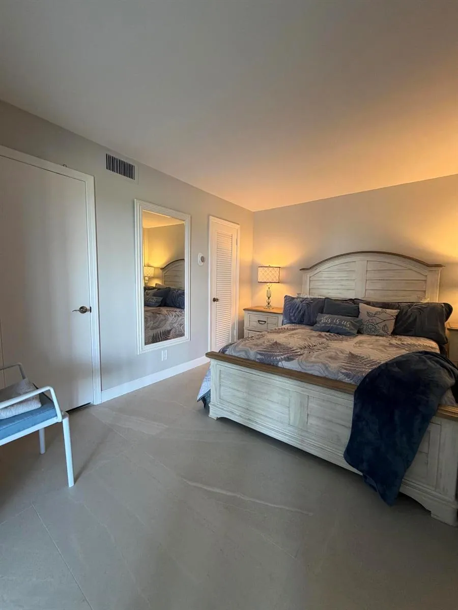 1160 Hillsboro Mile #604 Hillsboro Beach, FL 33062