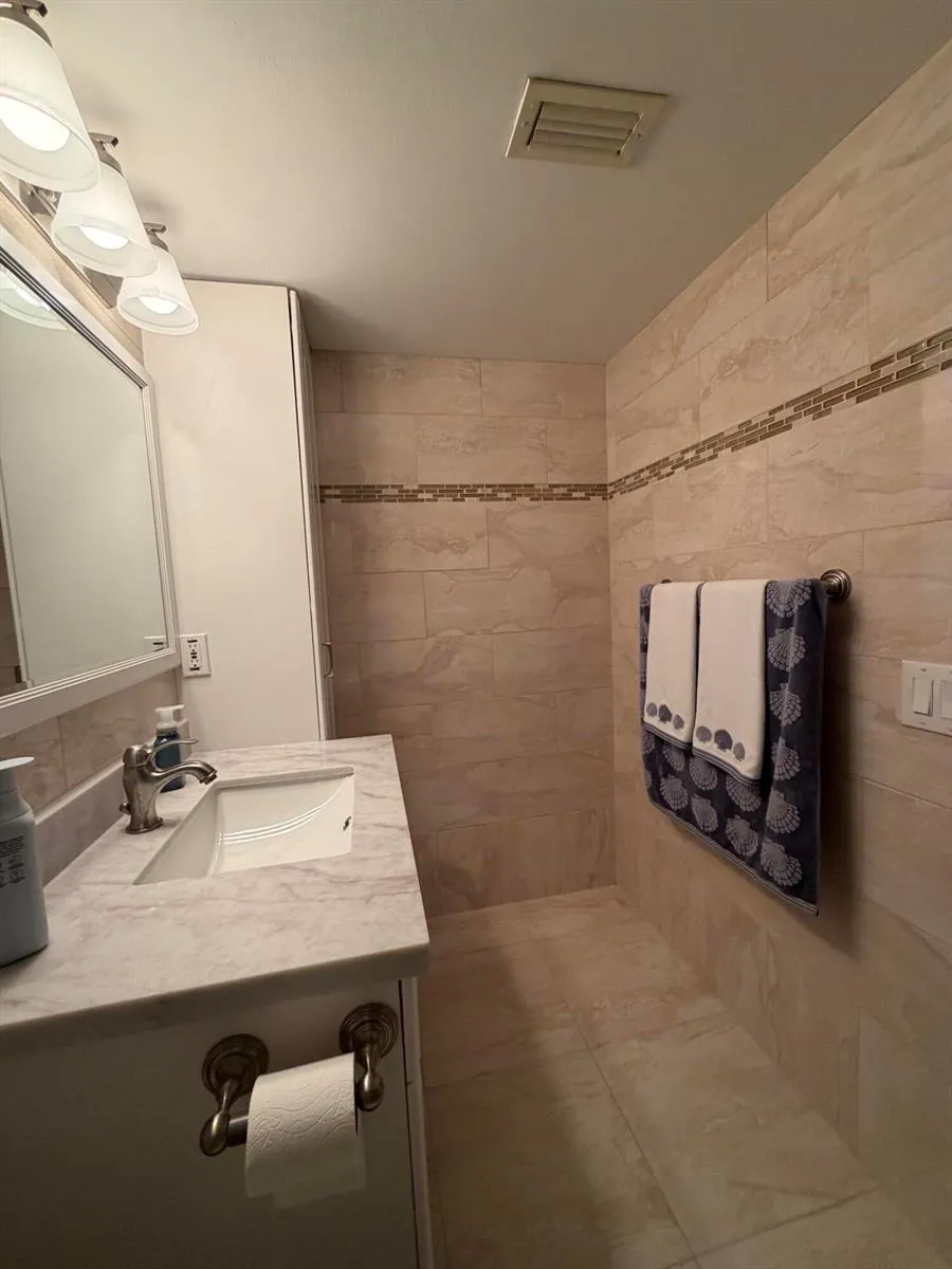 1160 Hillsboro Mile #604 Hillsboro Beach, FL 33062