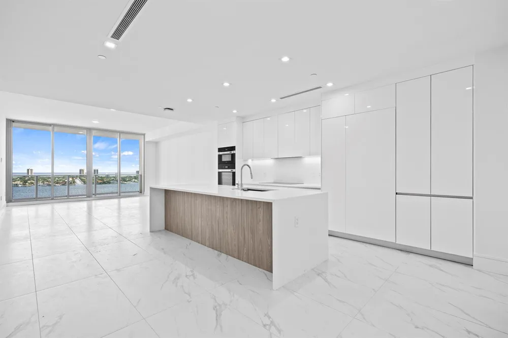 220 Lake Shore Drive #1608 Lake Park, FL 33403