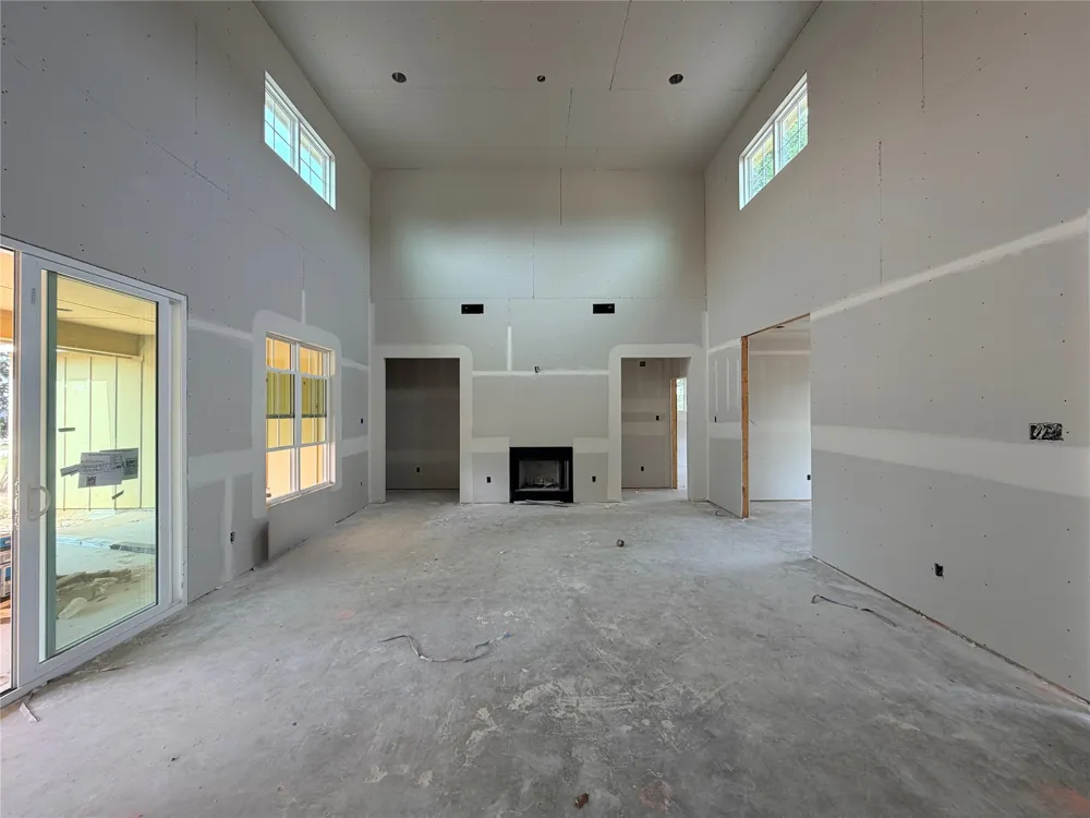 Cecil Court Poolville, TX 76487