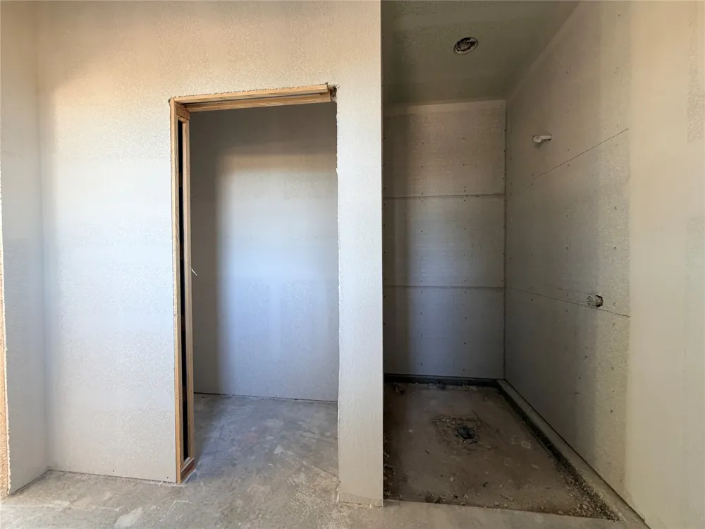Cecil Court Poolville, TX 76487