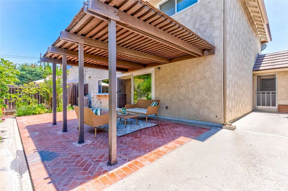 8237 Henshaw Buena Park, CA 90621
