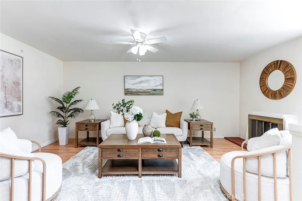 8237 Henshaw Buena Park, CA 90621