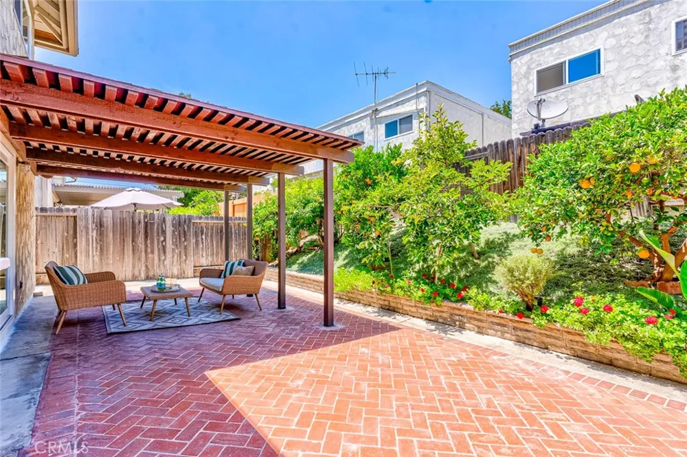 8237 Henshaw Buena Park, CA 90621