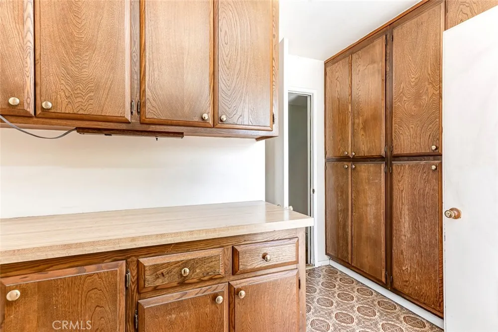8237 Henshaw Buena Park, CA 90621