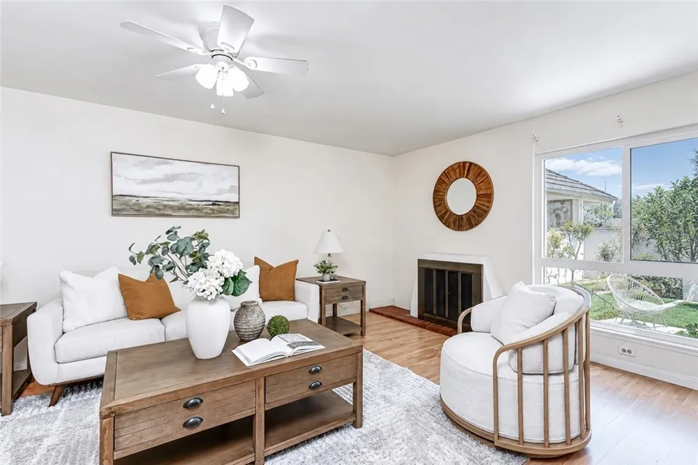 8237 Henshaw Buena Park, CA 90621
