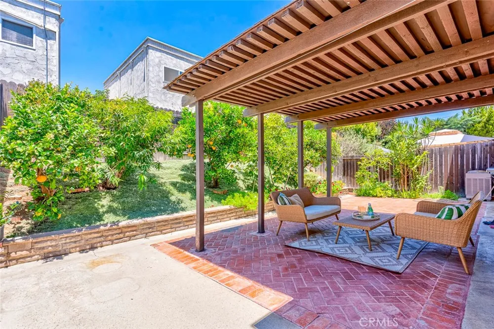 8237 Henshaw Buena Park, CA 90621