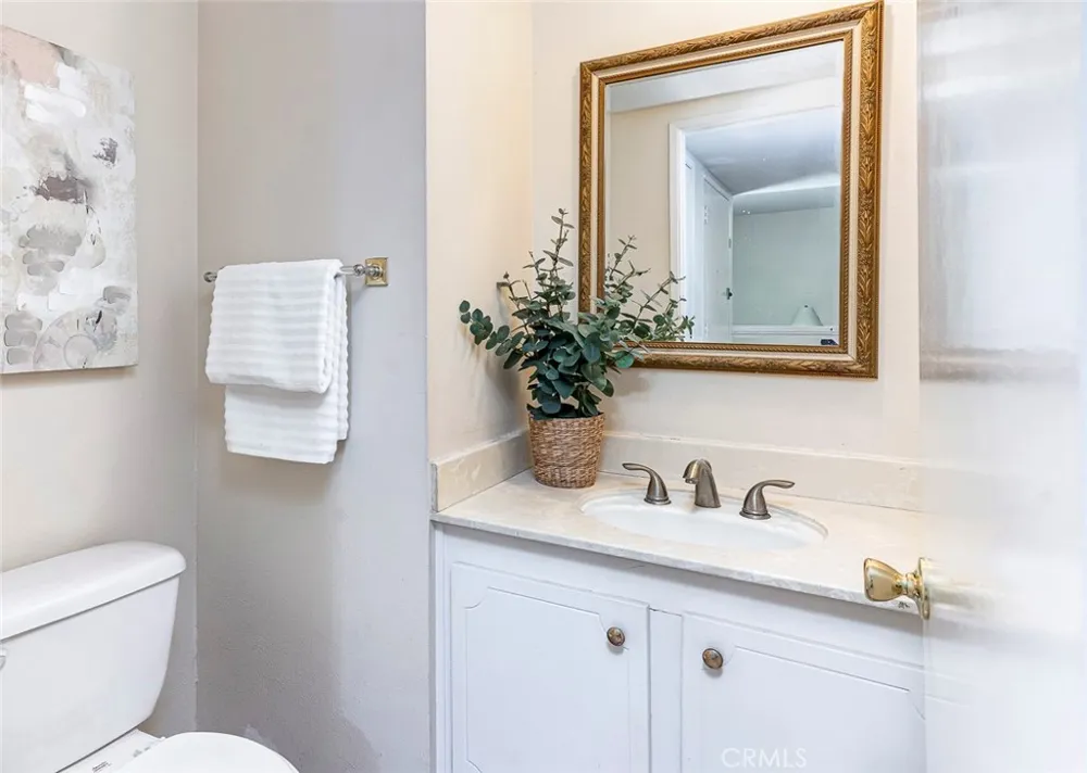 8237 Henshaw Buena Park, CA 90621