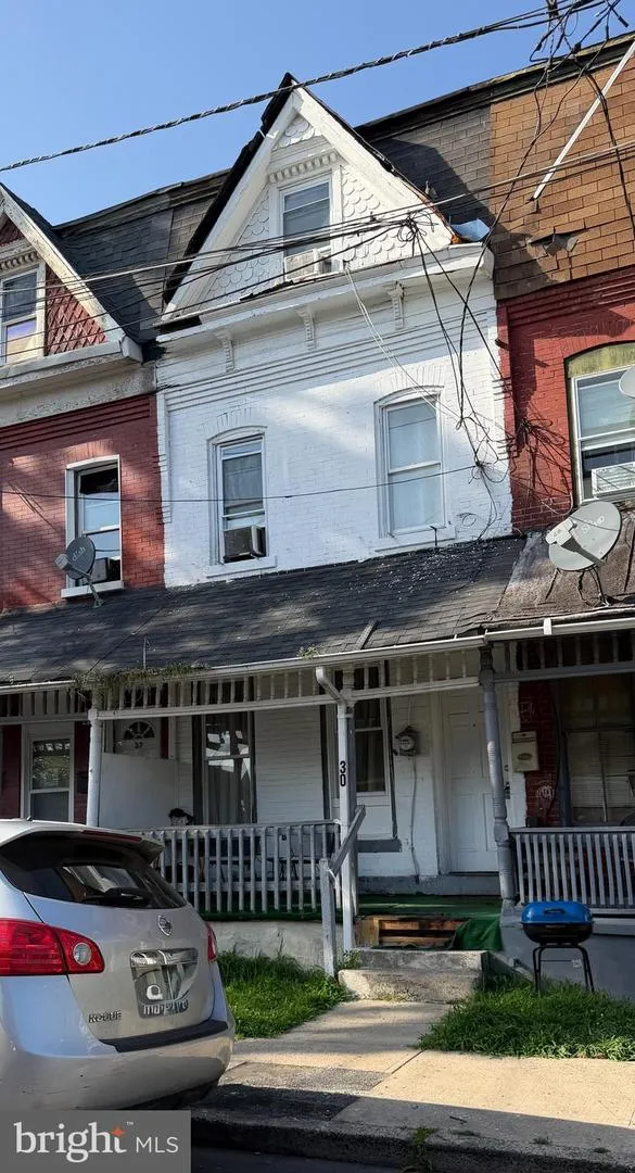 30 MONTGOMERY PLACE Trenton, NJ 08618