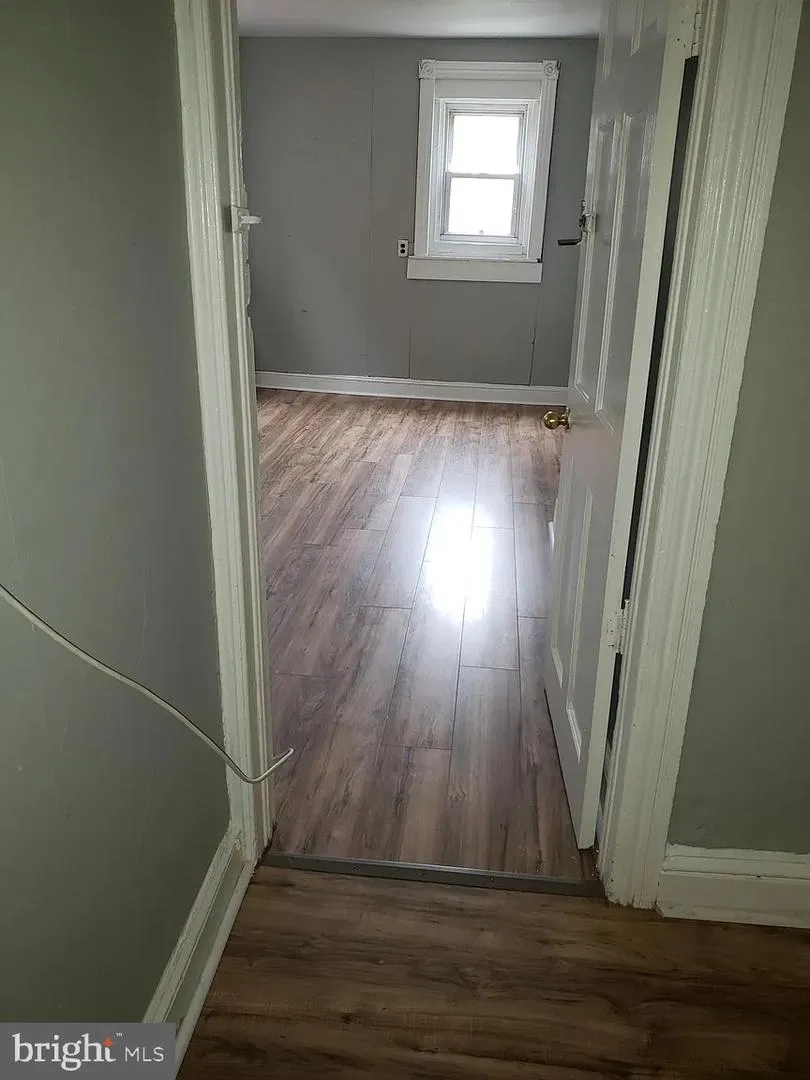 30 MONTGOMERY PLACE Trenton, NJ 08618