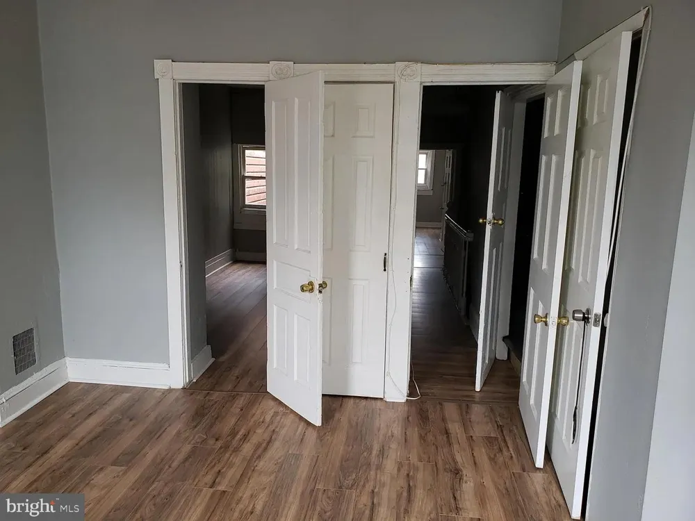 30 MONTGOMERY PLACE Trenton, NJ 08618