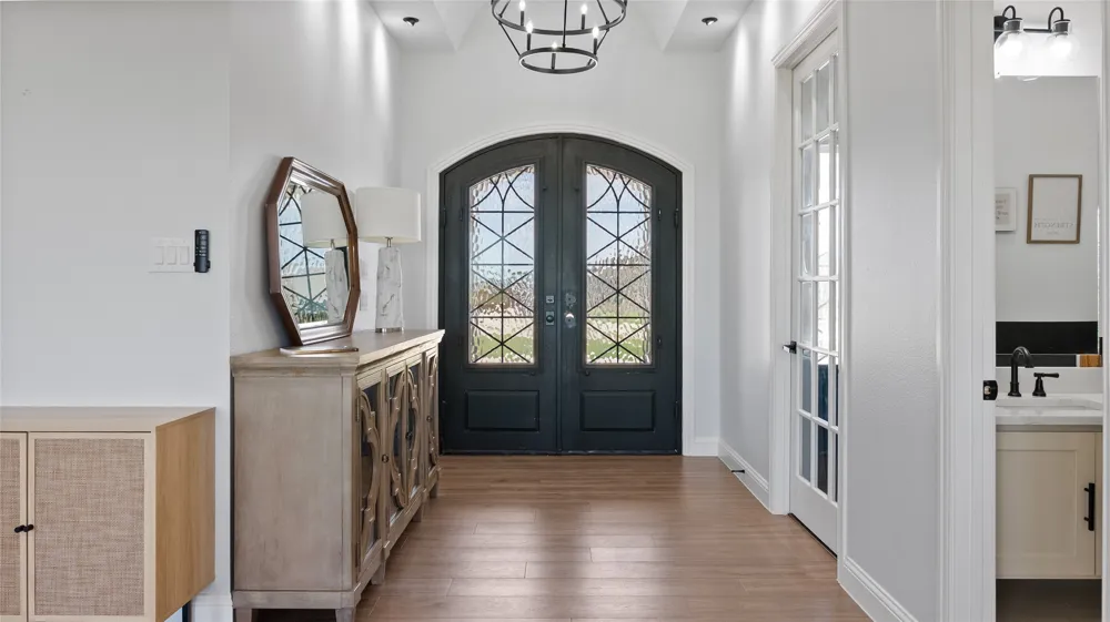 8224 Harvest Drive Grandview, TX 76050