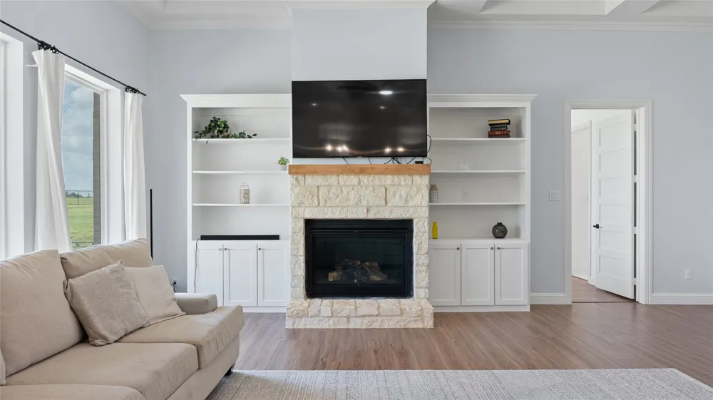 8224 Harvest Drive Grandview, TX 76050
