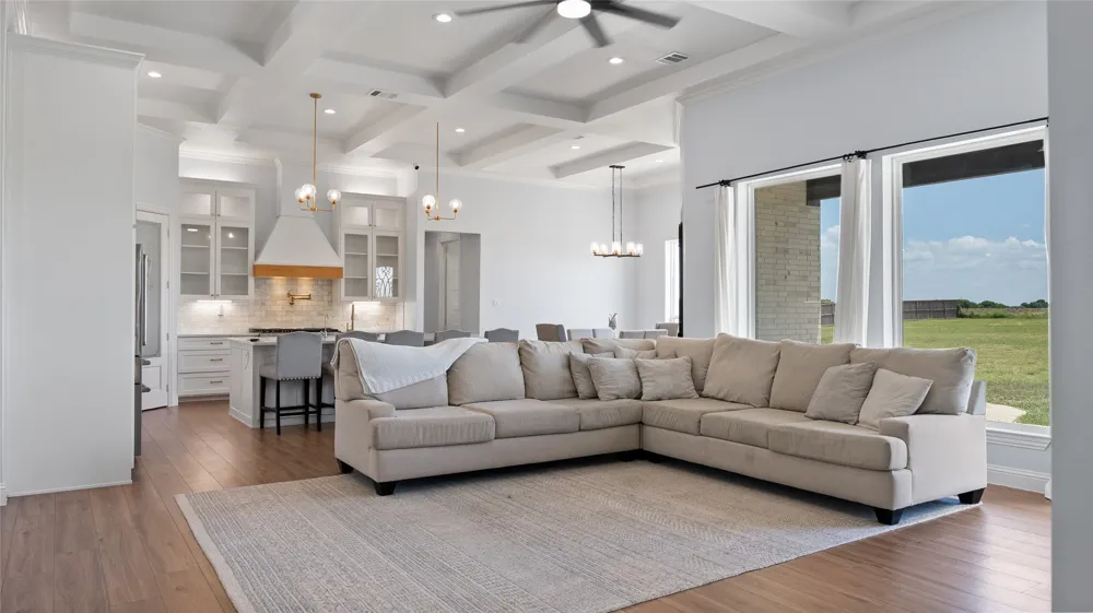 8224 Harvest Drive Grandview, TX 76050