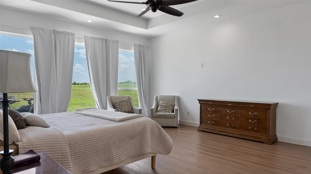 8224 Harvest Drive Grandview, TX 76050