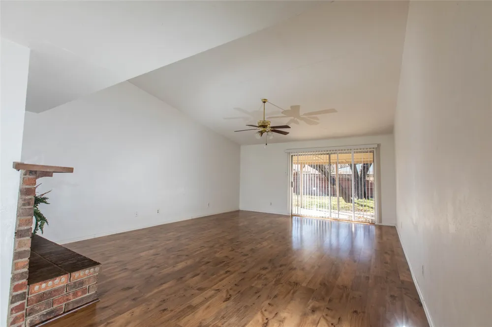4705 Largo Trail Garland, TX 75044