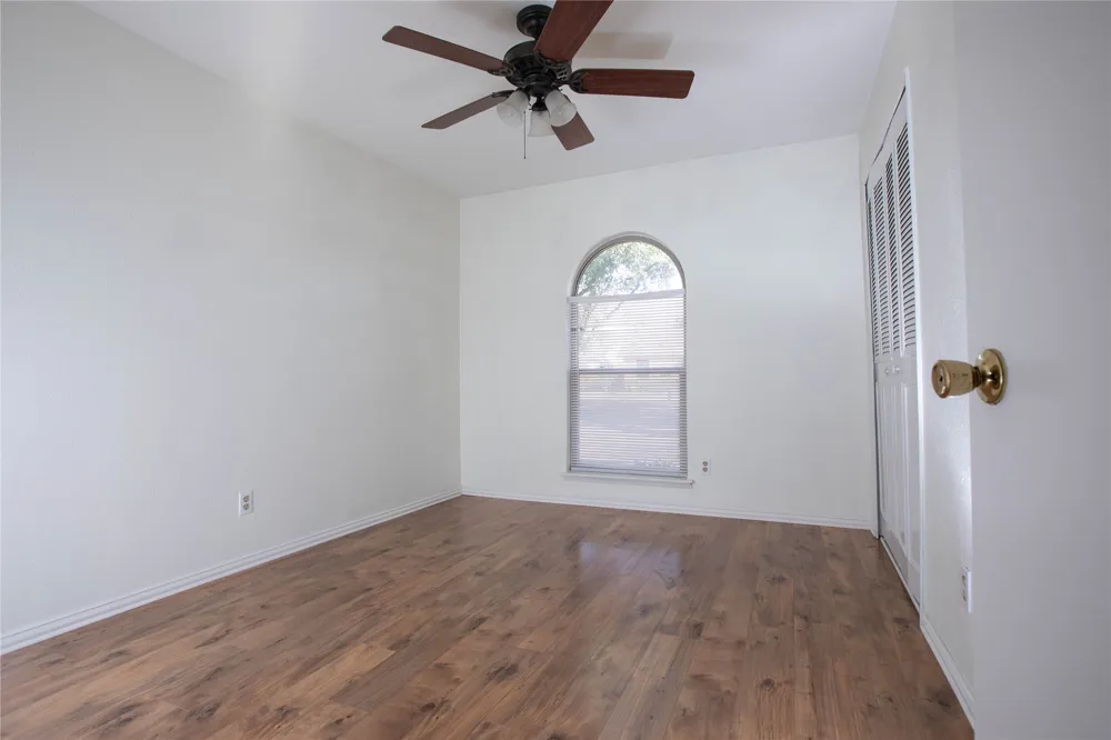 4705 Largo Trail Garland, TX 75044