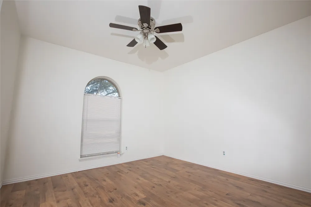 4705 Largo Trail Garland, TX 75044