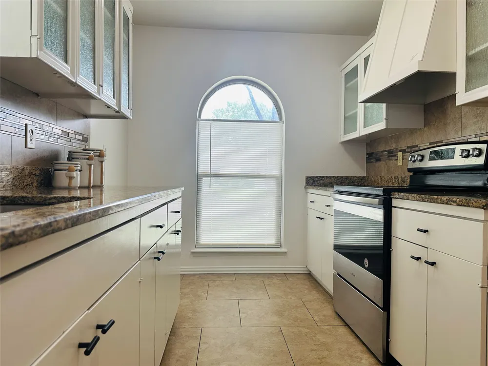 4705 Largo Trail Garland, TX 75044