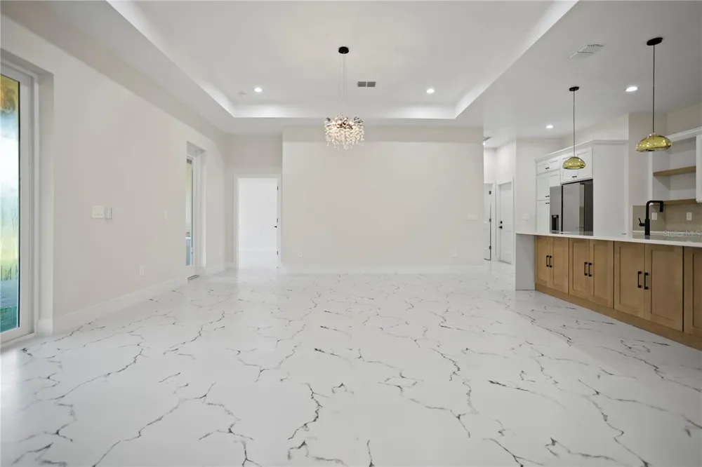 30643 APRICOT AVENUE Eustis, FL 32736