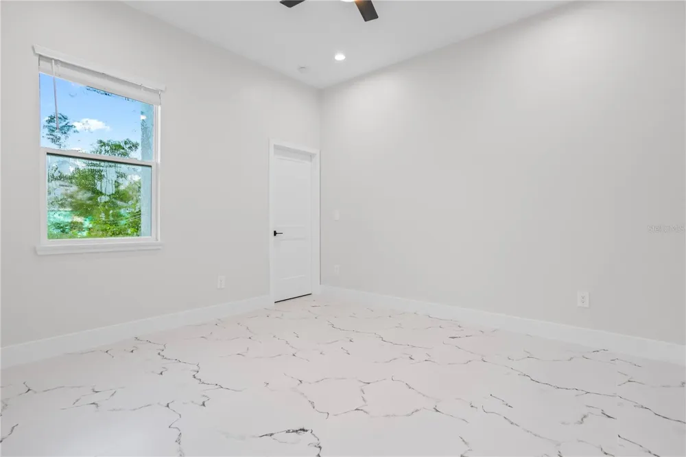 30643 APRICOT AVENUE Eustis, FL 32736