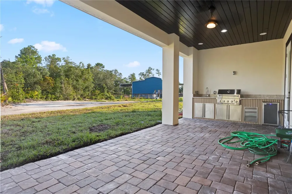 30643 APRICOT AVENUE Eustis, FL 32736