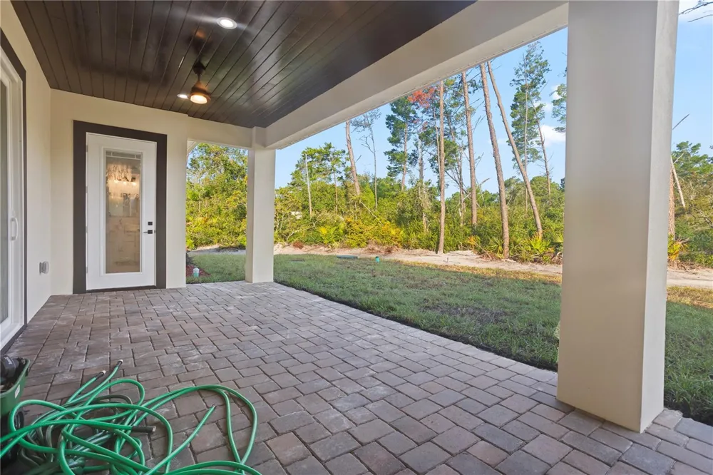 30643 APRICOT AVENUE Eustis, FL 32736