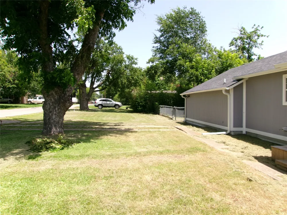 419 W Evans Avenue Bonham, TX 75418