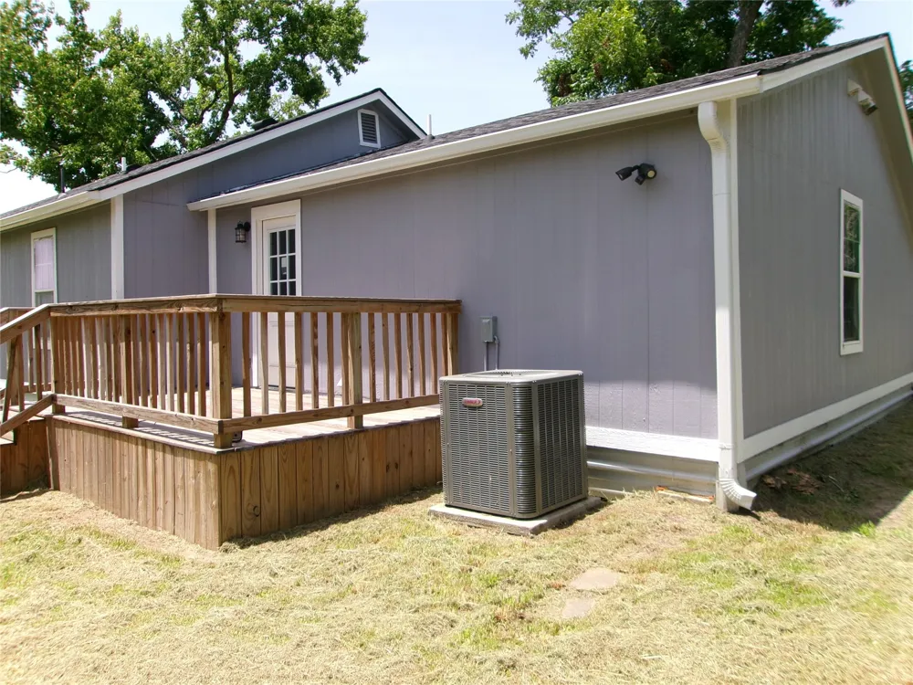 419 W Evans Avenue Bonham, TX 75418