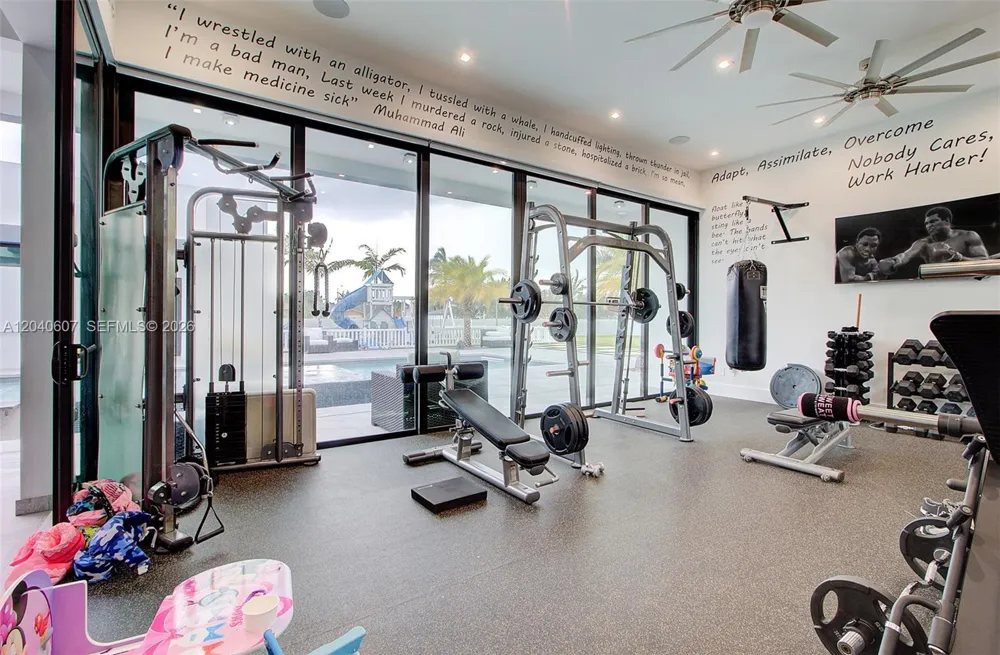 13052 NW 102nd Ave Hialeah Gardens, FL 33018
