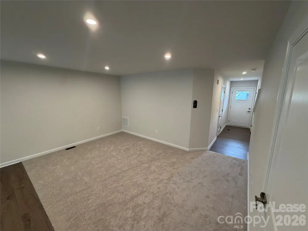 5945 Granbury Drive Kannapolis, NC 28081