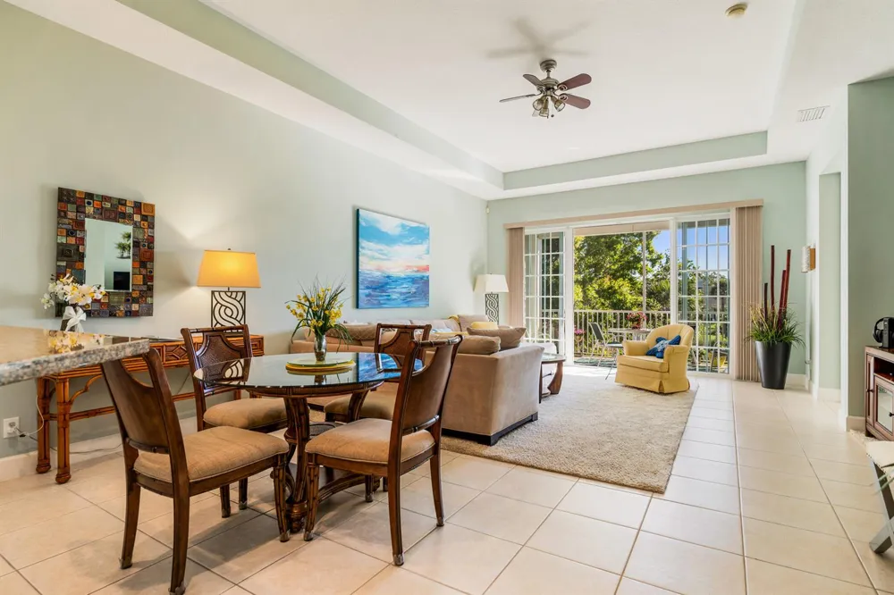 2320 Water Oak Court SW #123 Vero Beach, FL 32962