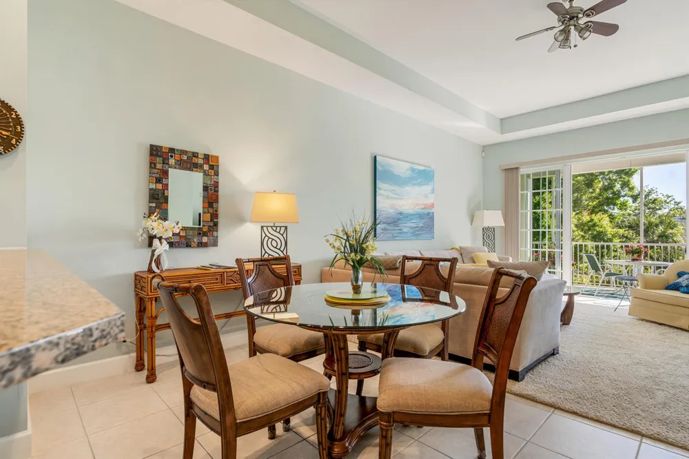 2320 Water Oak Court SW #123 Vero Beach, FL 32962