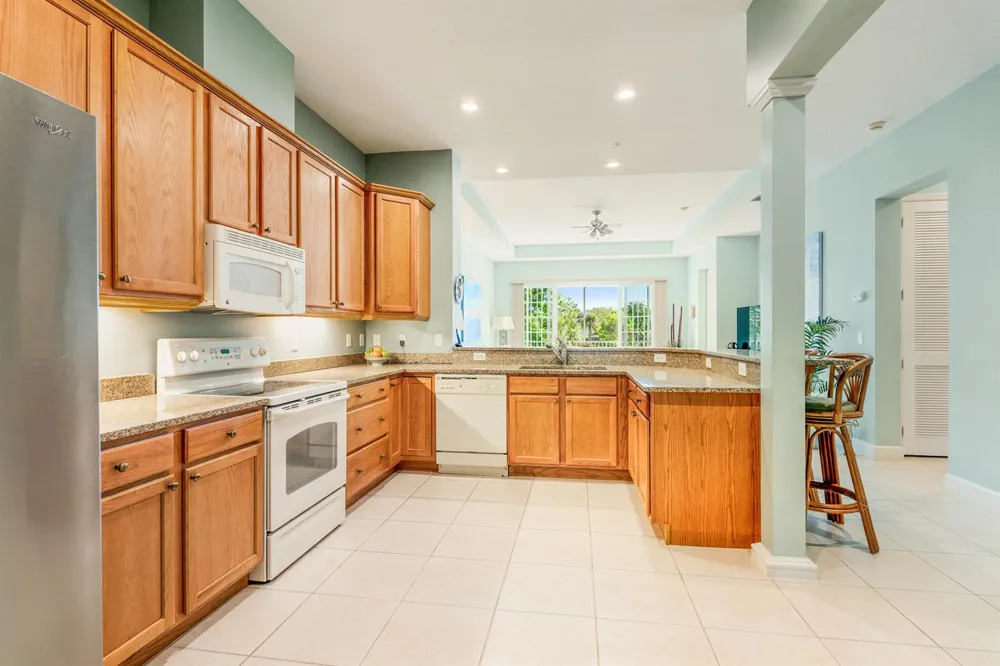 2320 Water Oak Court SW #123 Vero Beach, FL 32962