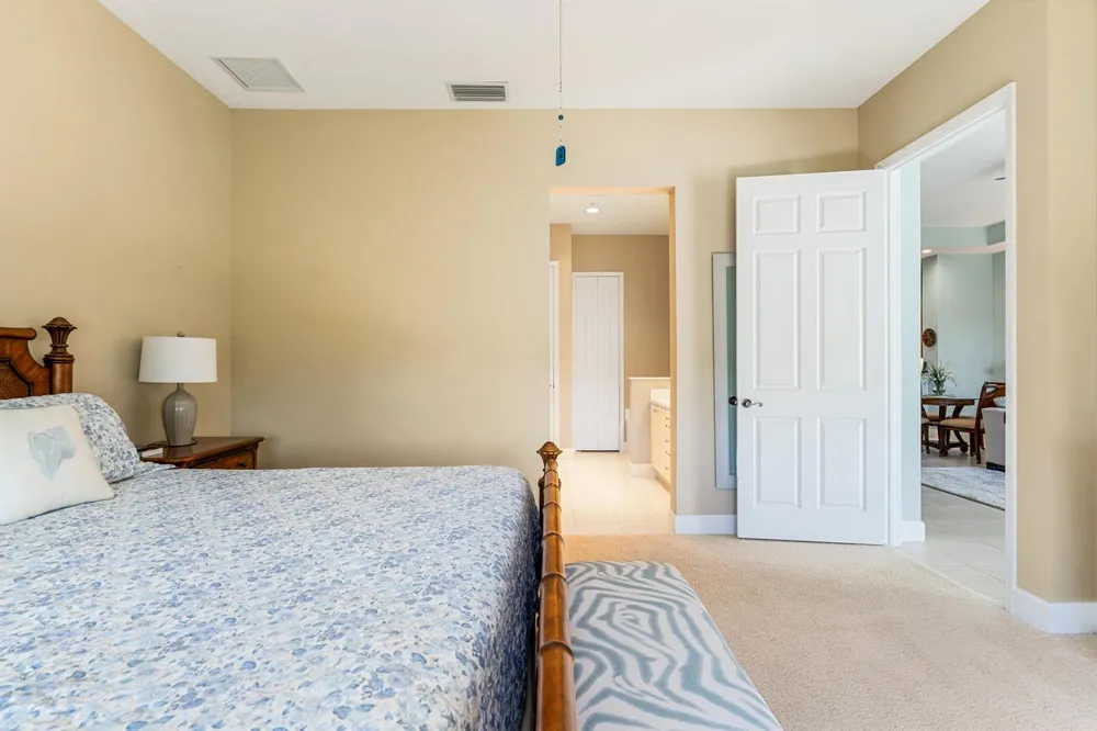2320 Water Oak Court SW #123 Vero Beach, FL 32962