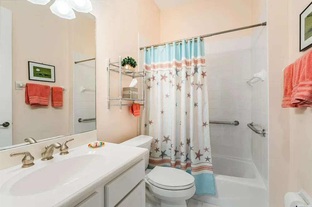 2320 Water Oak Court SW #123 Vero Beach, FL 32962
