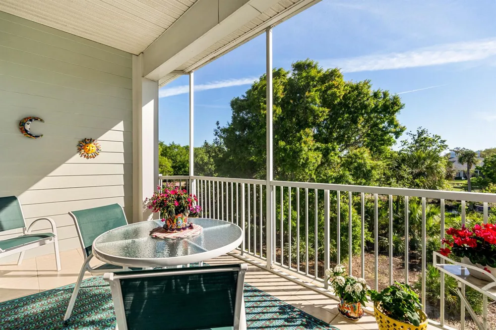 2320 Water Oak Court SW #123 Vero Beach, FL 32962
