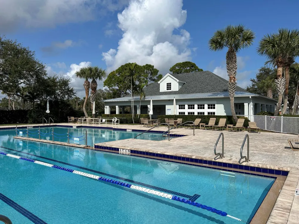 2320 Water Oak Court SW #123 Vero Beach, FL 32962