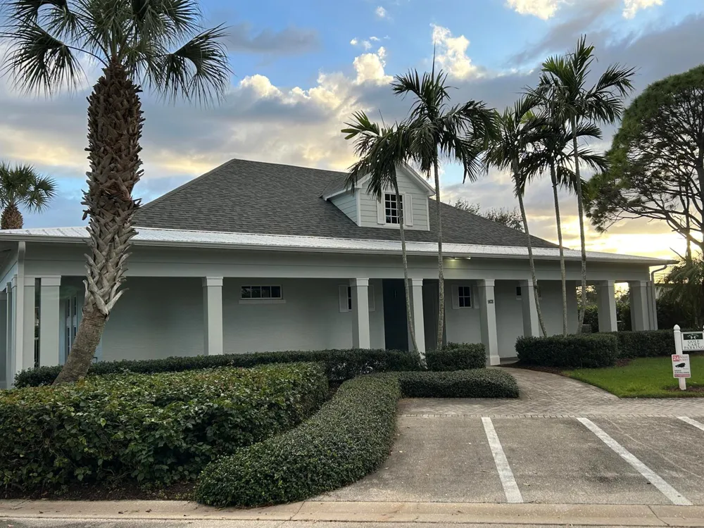 2320 Water Oak Court SW #123 Vero Beach, FL 32962